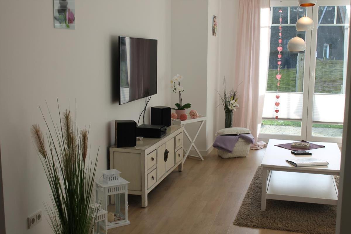 Ferienwohnung Asia In Born Zewnętrze zdjęcie
